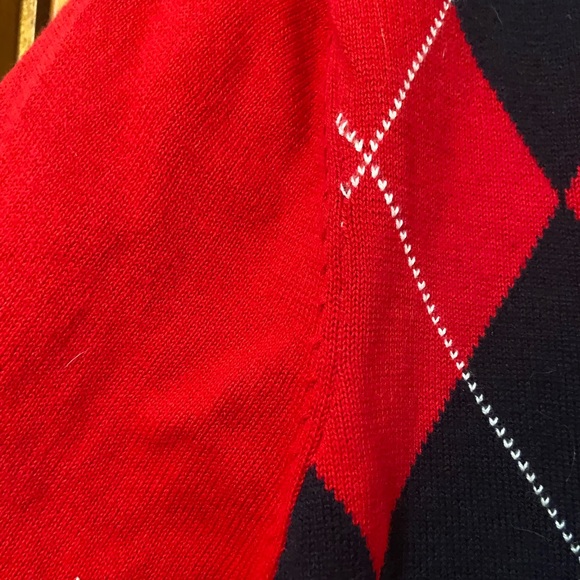 Tommy Hilfiger argyle Vneck Sweater - Picture 4 of 4